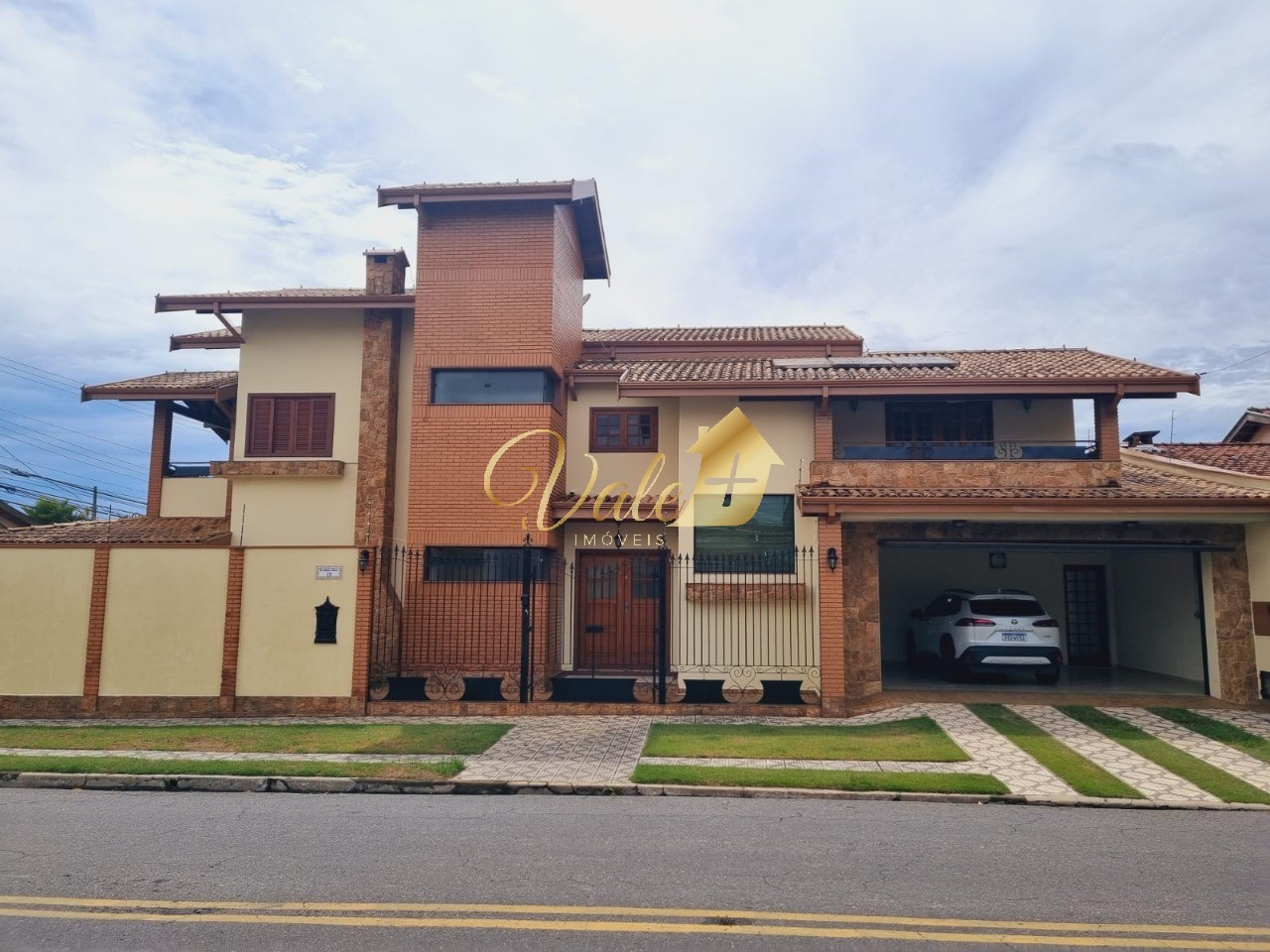 Casa, 3 quartos, 345 m² - Foto 1