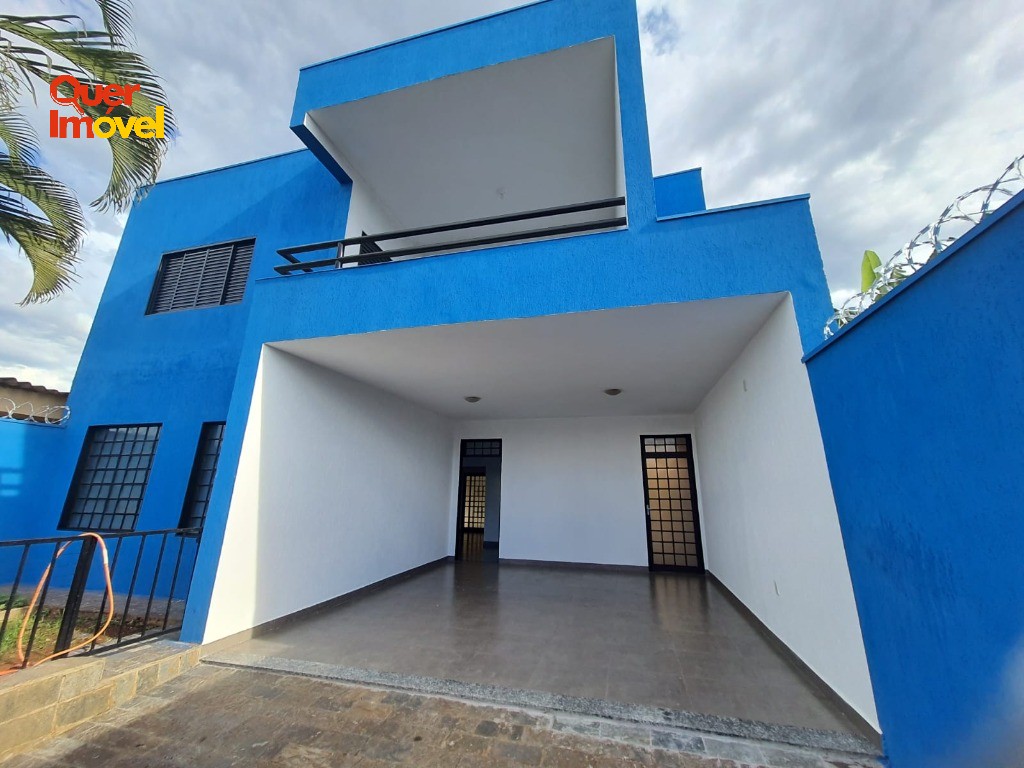 Casa, 5 quartos, 250 m² - Foto 1