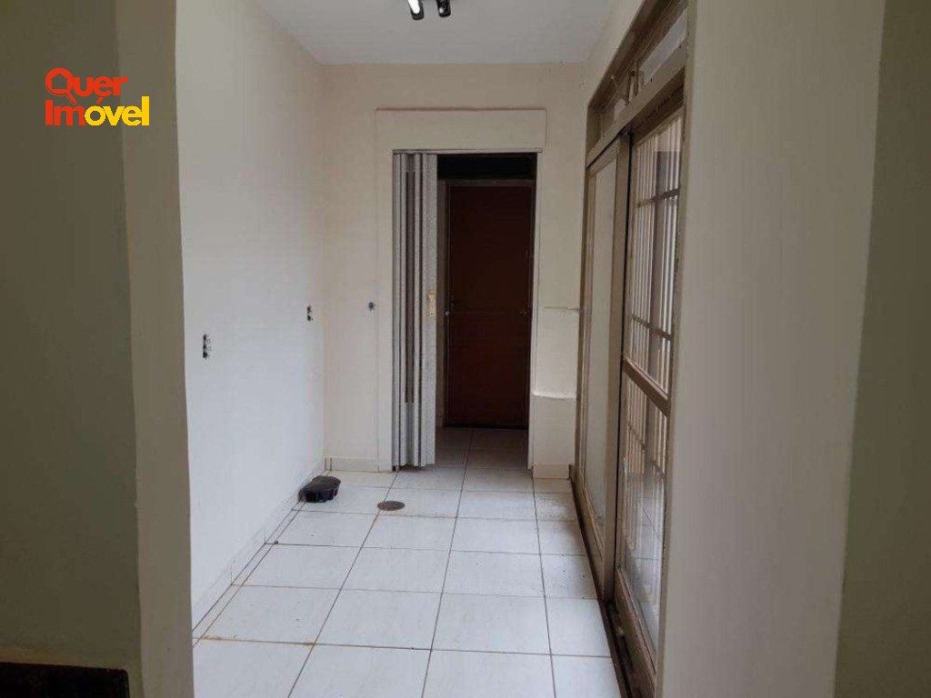 Casa, 4 quartos, 270 m² - Foto 17