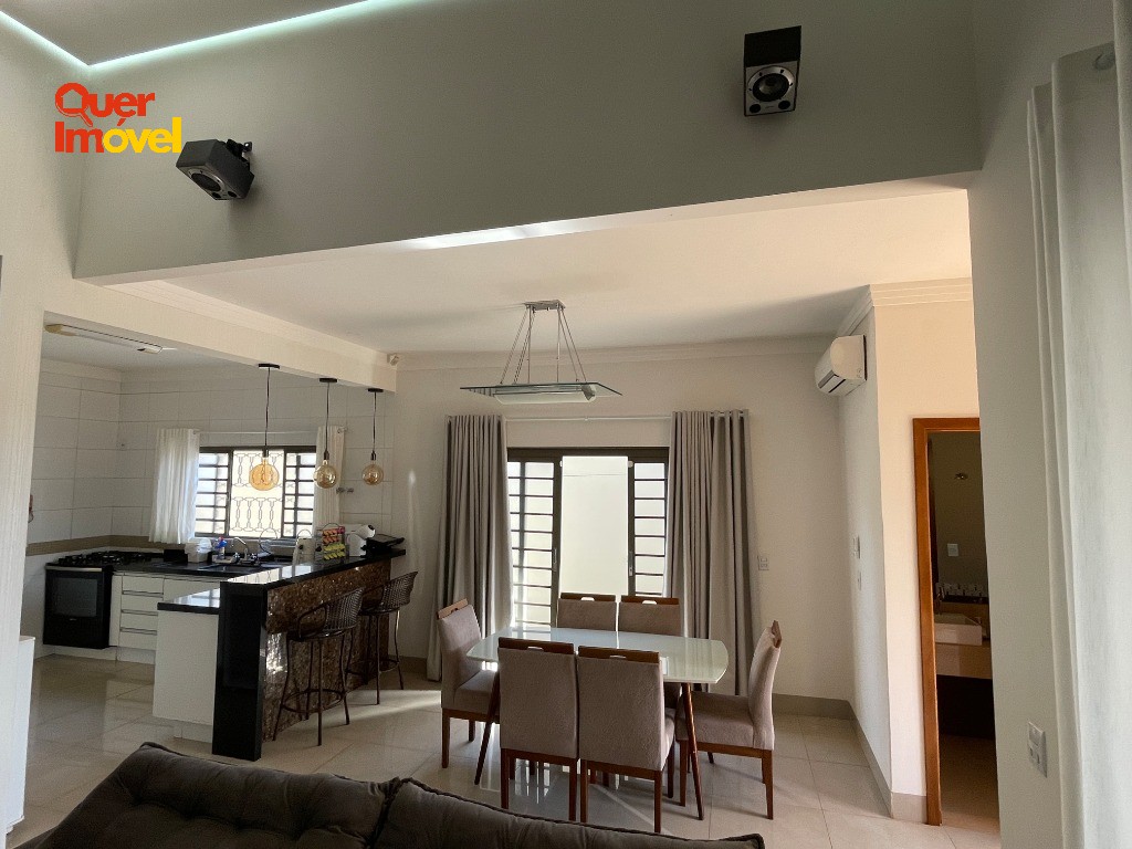 Casa, 3 quartos, 300 m² - Foto 9