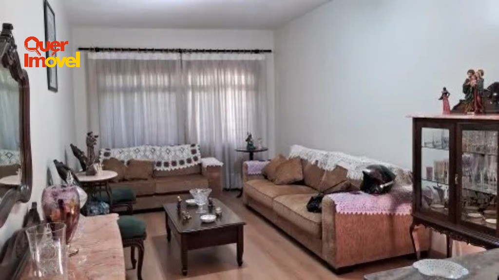 Casa, 4 quartos, 198 m² - Foto 1