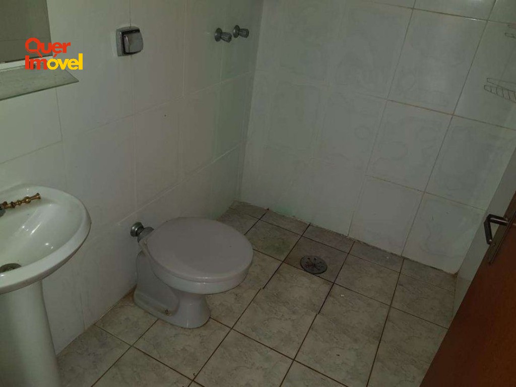 Casa, 4 quartos, 270 m² - Foto 20