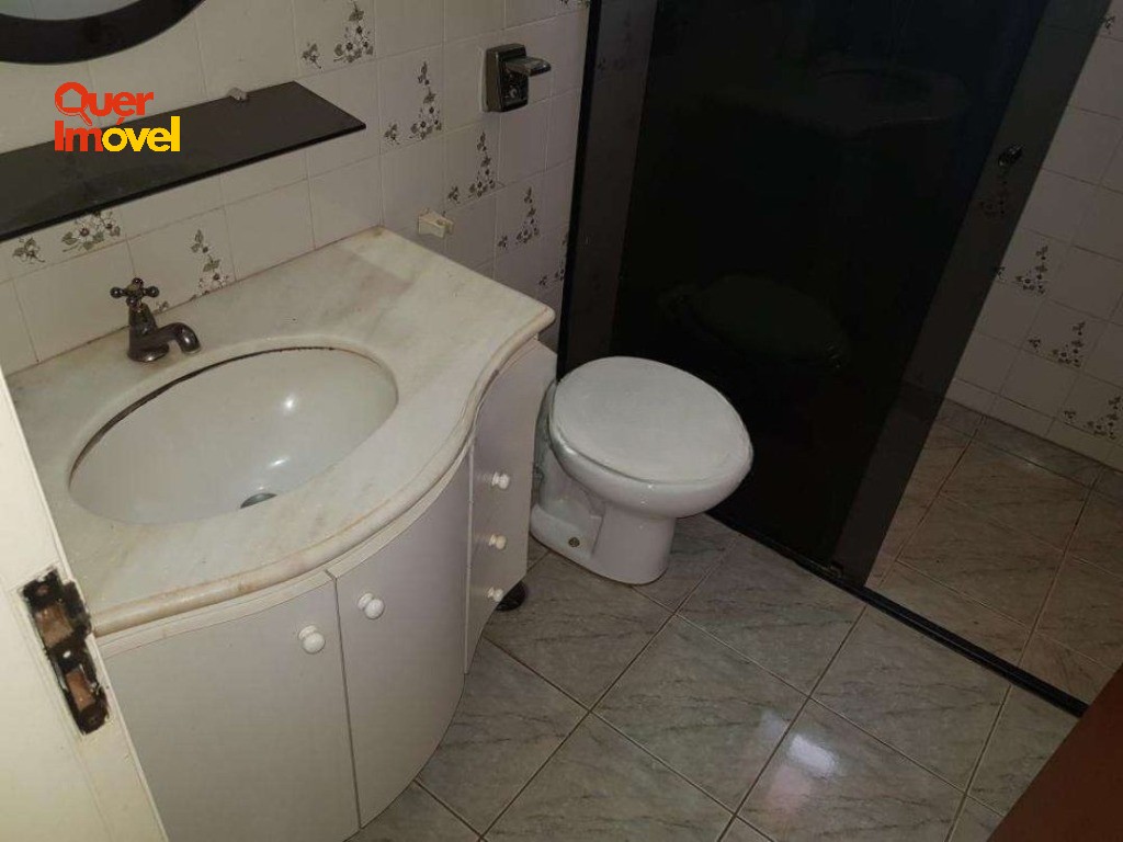 Casa, 4 quartos, 270 m² - Foto 29