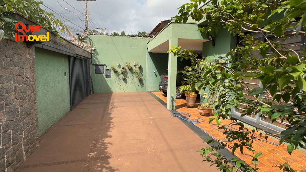 Casa, 4 quartos, 290 m² - Foto 1