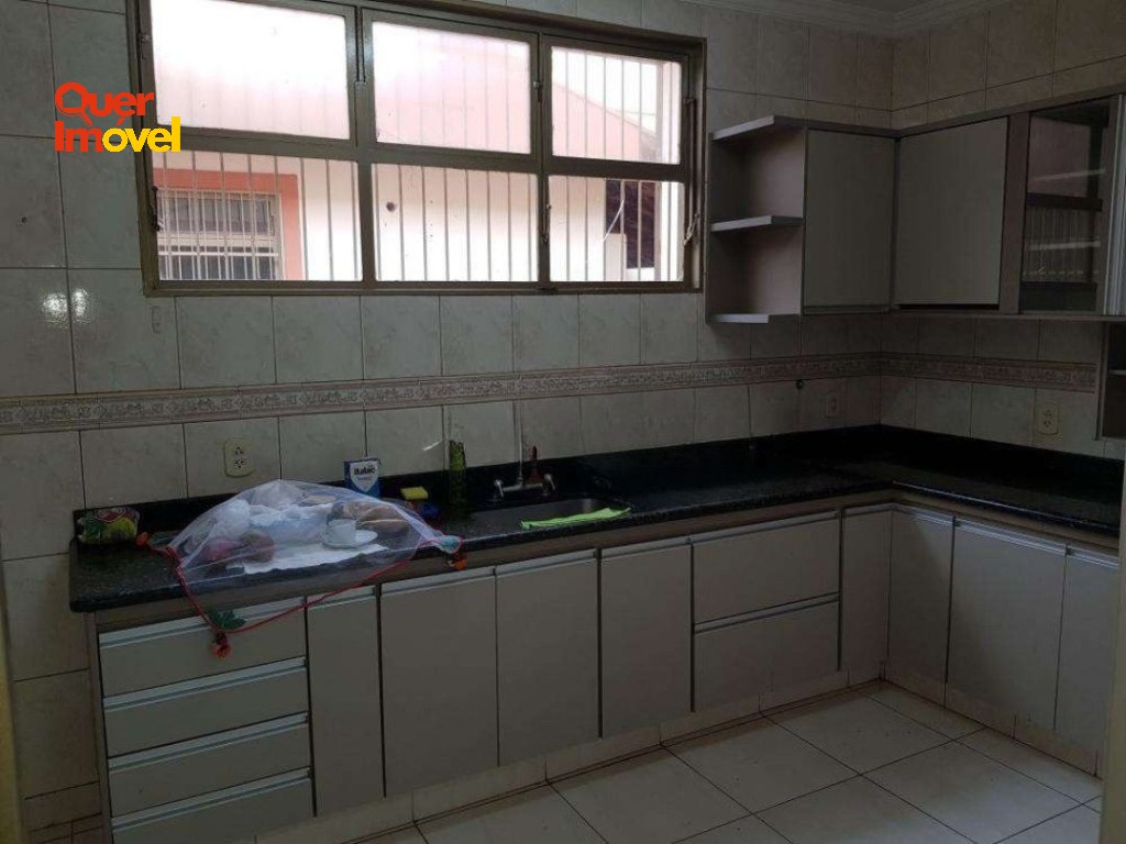 Casa, 4 quartos, 270 m² - Foto 14