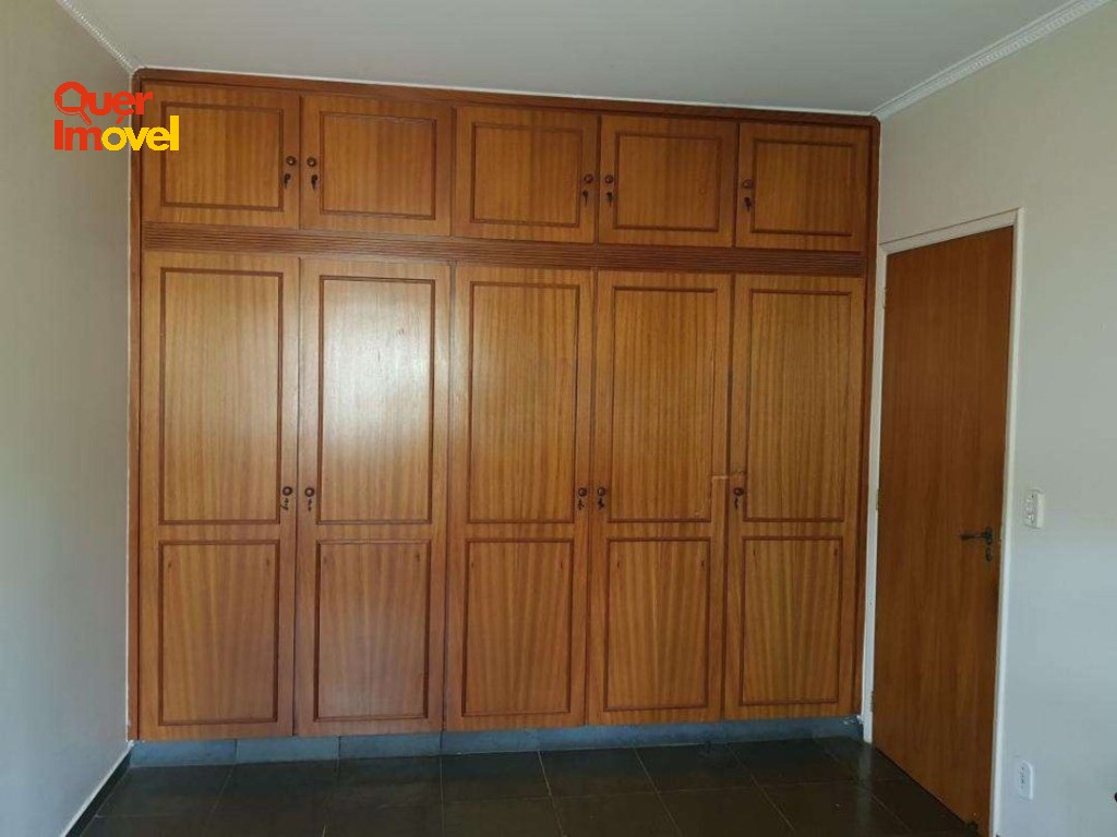 Casa, 4 quartos, 270 m² - Foto 33