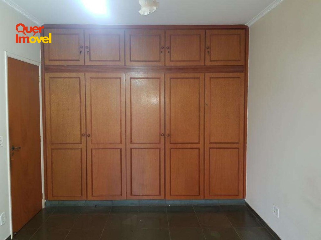 Casa, 4 quartos, 270 m² - Foto 35