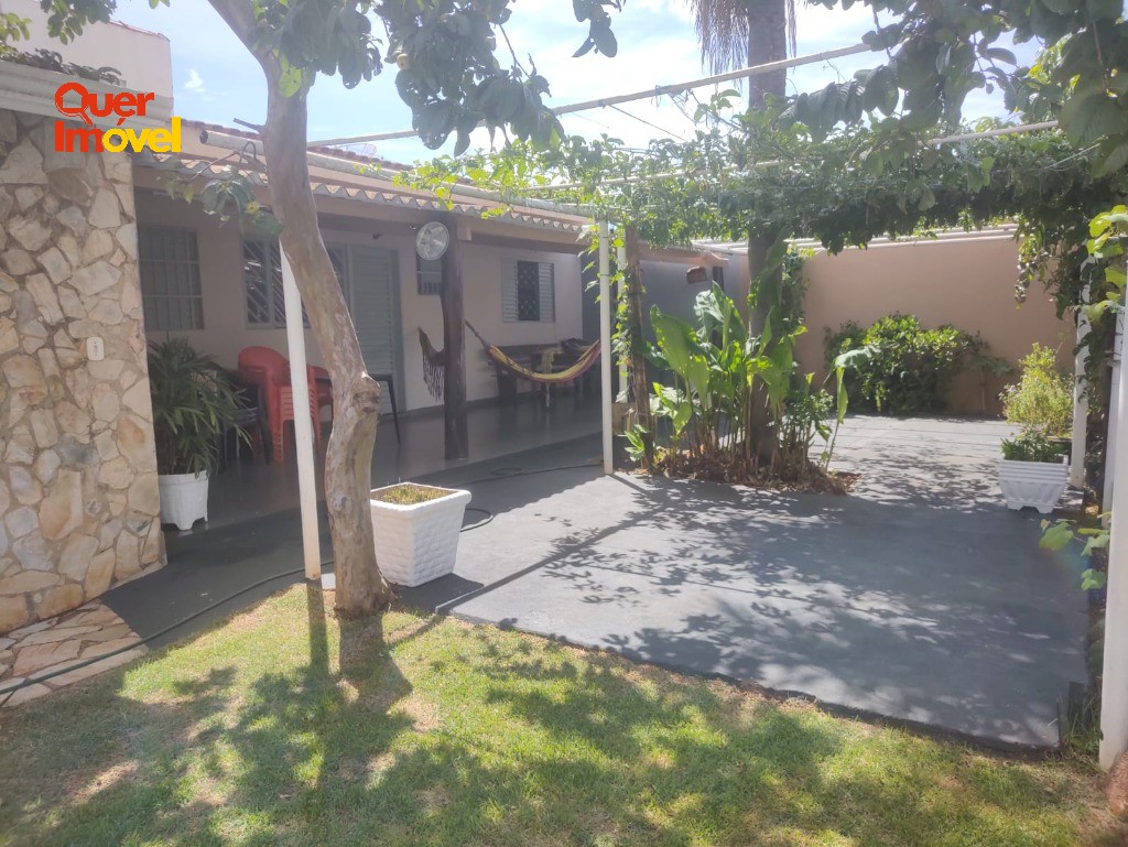 Excelente oportunidade: Casa com área de lazer à venda em Ribeirão Preto-SP, Parque São Sebastião, 2 quartos, 1 sala, 2 banheiros, 5 vagas, 170m².