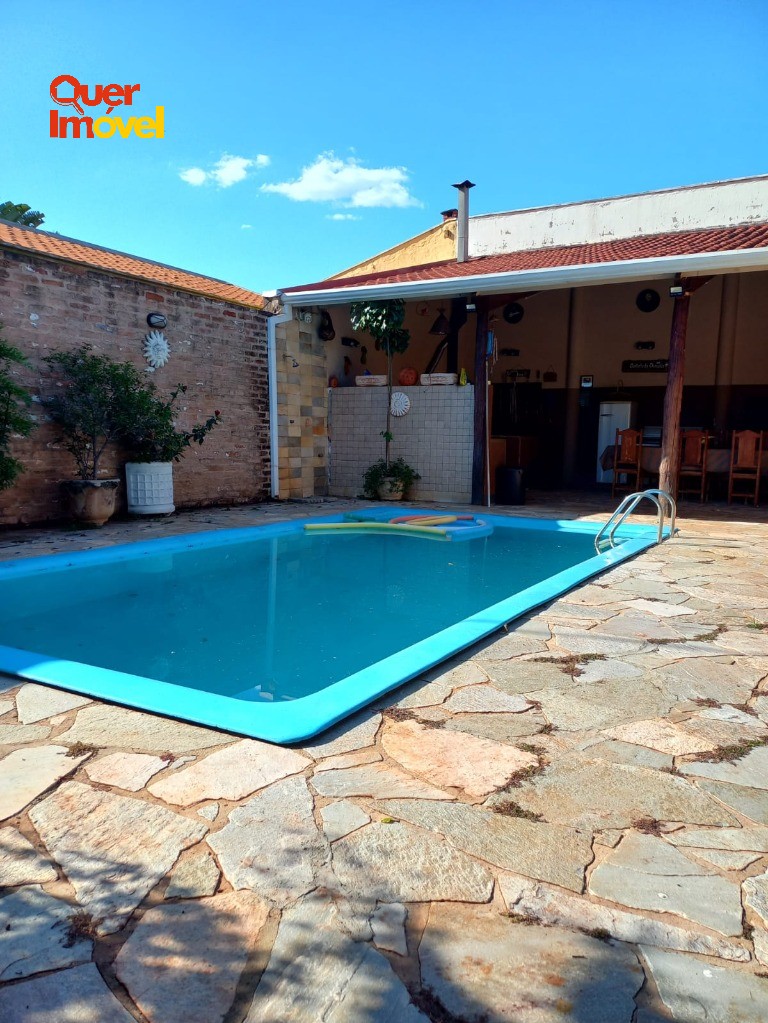 Excelente oportunidade: Casa com área de lazer à venda em Ribeirão Preto-SP, Parque São Sebastião, 2 quartos, 1 sala, 2 banheiros, 5 vagas, 170m².