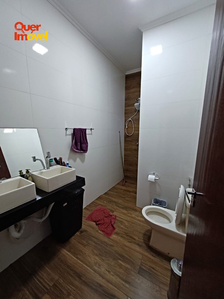 Casa à Venda em Ribeirão Preto-SP, Ribeirânia: 4 Quartos, 4 Suítes, 3 Salas, 4 Vagas, 200m². Aproveite!
