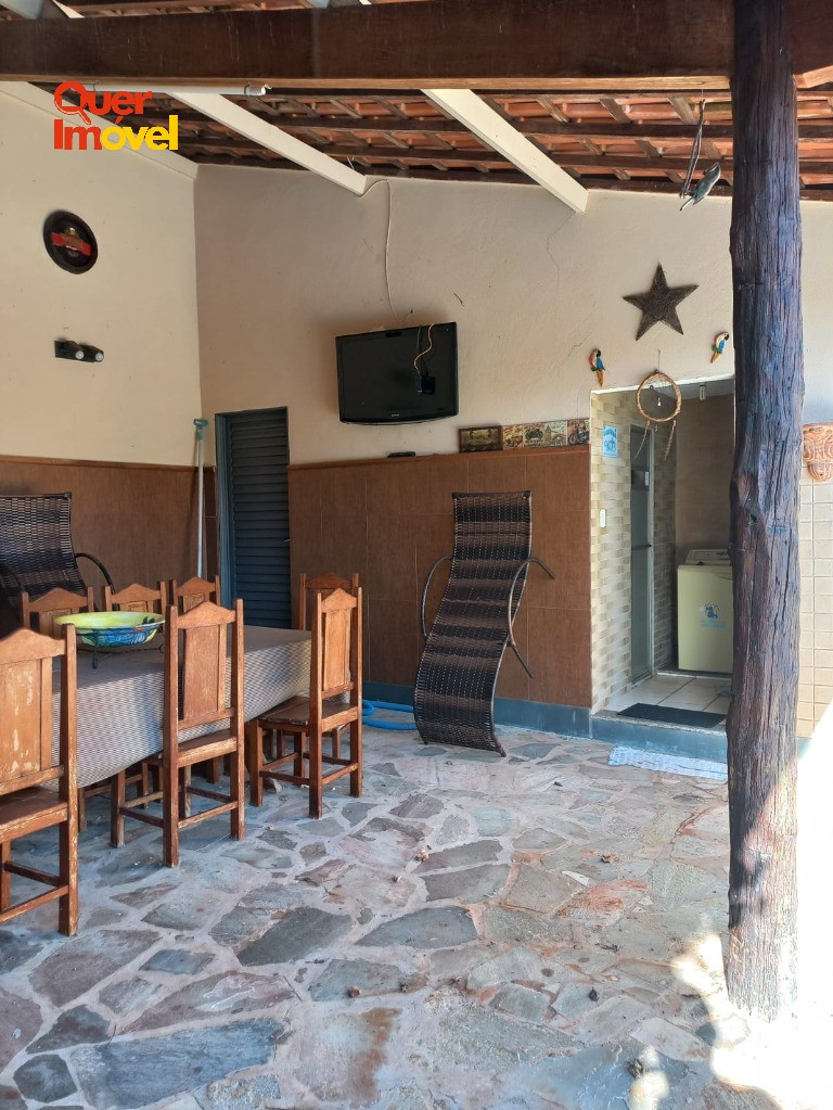 Excelente oportunidade: Casa com área de lazer à venda em Ribeirão Preto-SP, Parque São Sebastião, 2 quartos, 1 sala, 2 banheiros, 5 vagas, 170m².