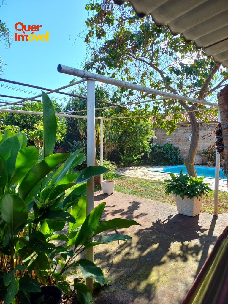 Excelente oportunidade: Casa com área de lazer à venda em Ribeirão Preto-SP, Parque São Sebastião, 2 quartos, 1 sala, 2 banheiros, 5 vagas, 170m².