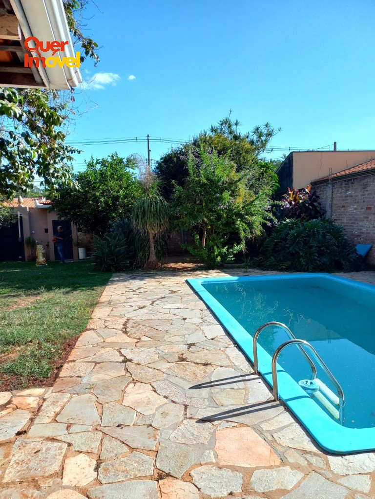 Excelente oportunidade: Casa com área de lazer à venda em Ribeirão Preto-SP, Parque São Sebastião, 2 quartos, 1 sala, 2 banheiros, 5 vagas, 170m².