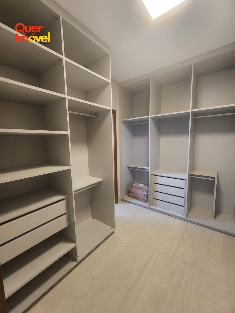 Casa em condomínio Siena: 3 quartos, 3 suítes, 2 salas, 4 banheiros, 4 vagas de garagem, 250m² - Ribeirão Preto-SP. Quer imóvel Negócios Imobiliários!