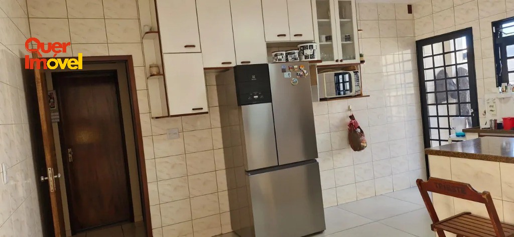 Casa, 4 quartos, 249 m² - Foto 11