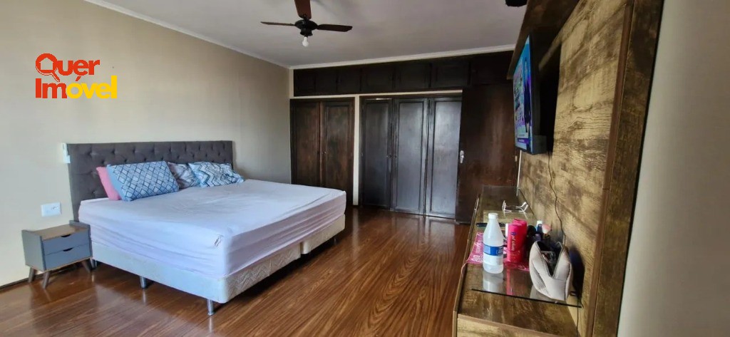 Casa, 4 quartos, 249 m² - Foto 15