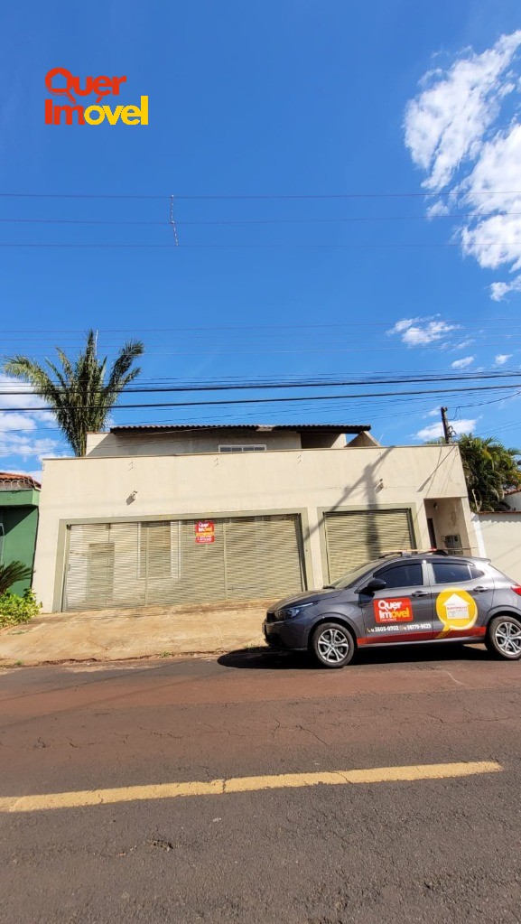 Oportunidade Imperdível: Casa à venda ou locação no Parque dos Lagos em Ribeirão Preto-SP, com 3 quartos, 1 suíte, 2 salas, 6 banheiros, 4 vagas de garagem e 354m².