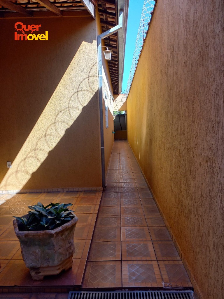 Casa, 3 quartos, 290 m² - Foto 2