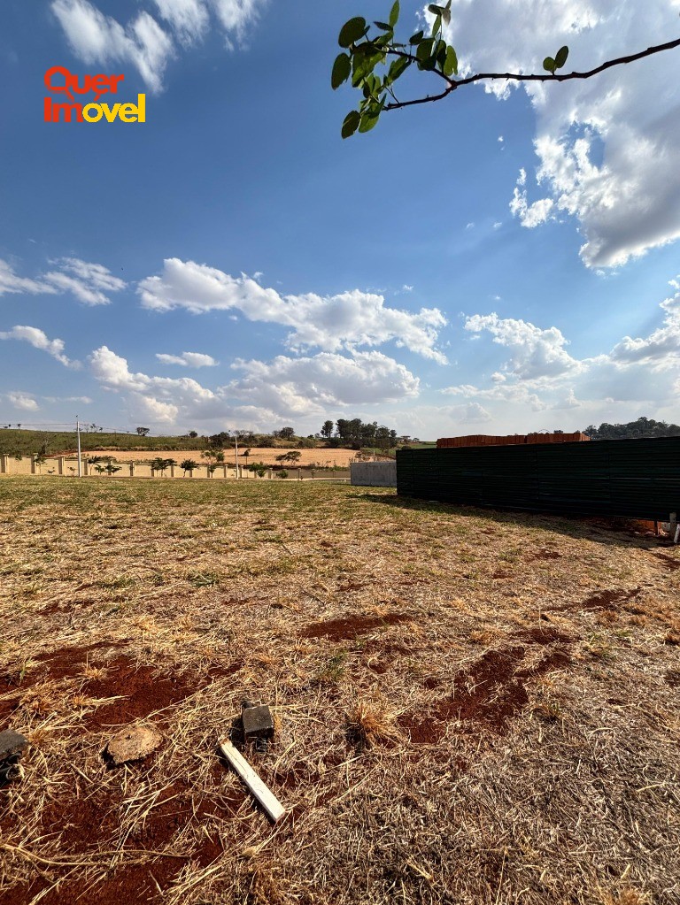 Loteamento e Condomínio, 324 m² - Foto 1