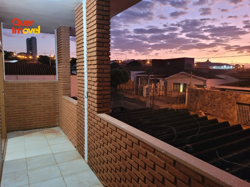 Casa, 4 quartos, 276 m² - Foto 2