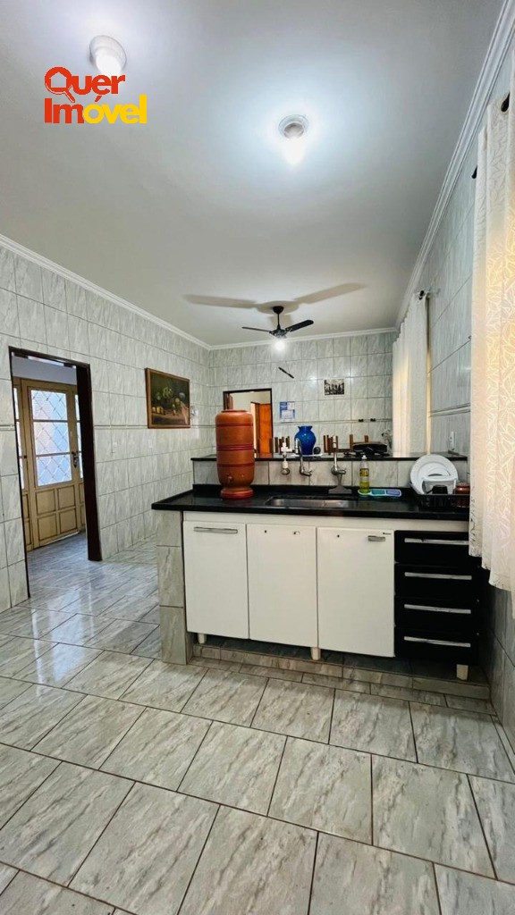 Casa, 4 quartos, 270 m² - Foto 9
