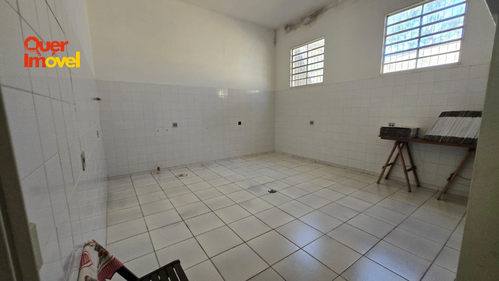 Loja-Salão, 358 m² - Foto 1