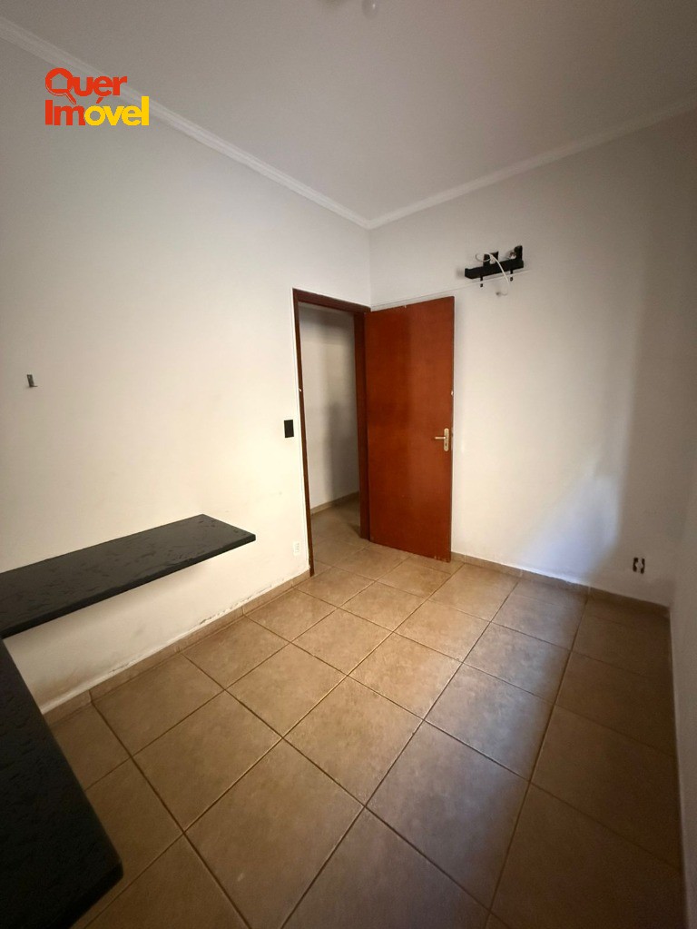 Imperdível oportunidade: Casa à venda no Planalto Verde, Ribeirão Preto-SP, 2 quartos, 1 suíte, 1 sala, 2 banheiros, 1 vaga de garagem! Quer Imóvel Negócios Imobiliários.