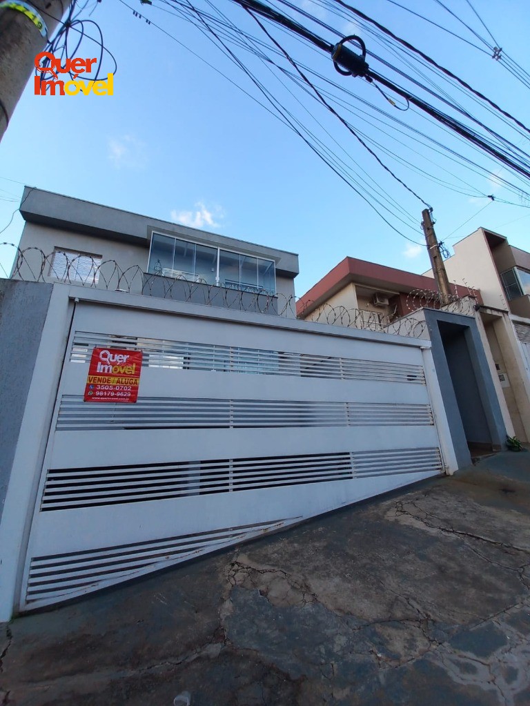Apartamento à venda no Jardim Botânico, Ribeirão Preto-SP: 3 quartos, 1 suíte, 2 vagas de garagem!