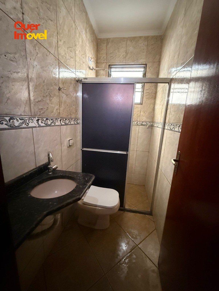 Imperdível oportunidade: Casa à venda no Planalto Verde, Ribeirão Preto-SP, 2 quartos, 1 suíte, 1 sala, 2 banheiros, 1 vaga de garagem! Quer Imóvel Negócios Imobiliários.