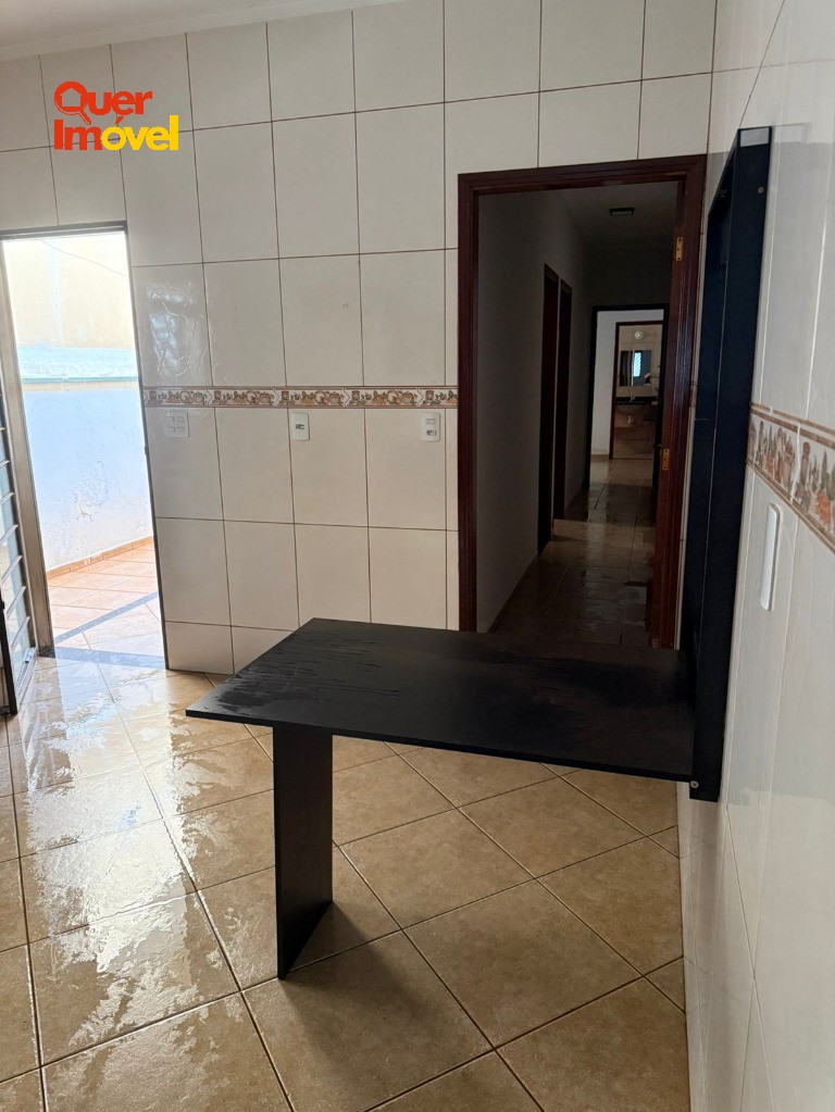 Imperdível oportunidade: Casa à venda no Planalto Verde, Ribeirão Preto-SP, 2 quartos, 1 suíte, 1 sala, 2 banheiros, 1 vaga de garagem! Quer Imóvel Negócios Imobiliários.
