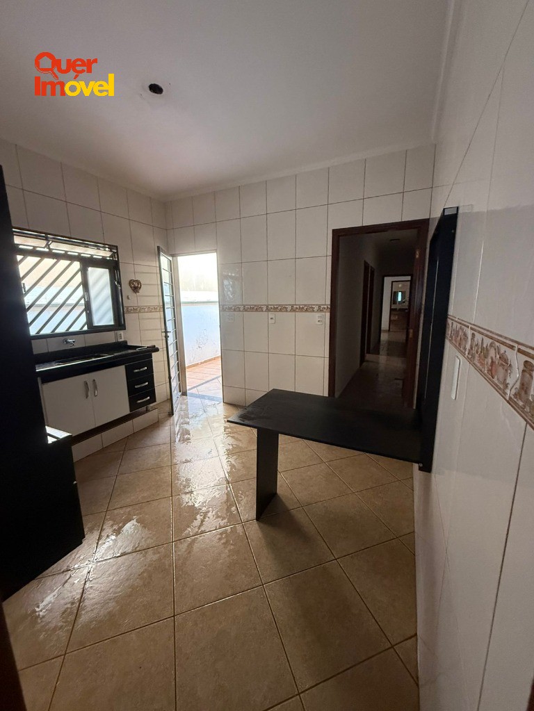 Imperdível oportunidade: Casa à venda no Planalto Verde, Ribeirão Preto-SP, 2 quartos, 1 suíte, 1 sala, 2 banheiros, 1 vaga de garagem! Quer Imóvel Negócios Imobiliários.