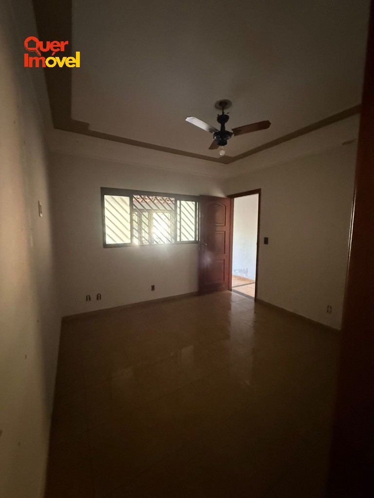 Imperdível oportunidade: Casa à venda no Planalto Verde, Ribeirão Preto-SP, 2 quartos, 1 suíte, 1 sala, 2 banheiros, 1 vaga de garagem! Quer Imóvel Negócios Imobiliários.