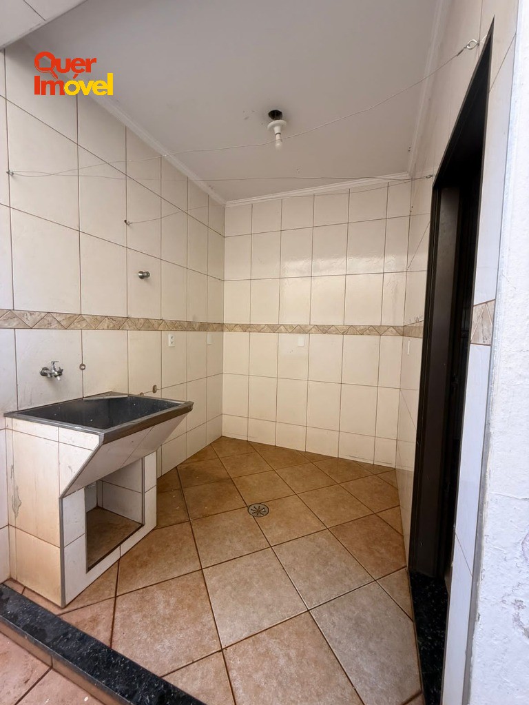 Imperdível oportunidade: Casa à venda no Planalto Verde, Ribeirão Preto-SP, 2 quartos, 1 suíte, 1 sala, 2 banheiros, 1 vaga de garagem! Quer Imóvel Negócios Imobiliários.