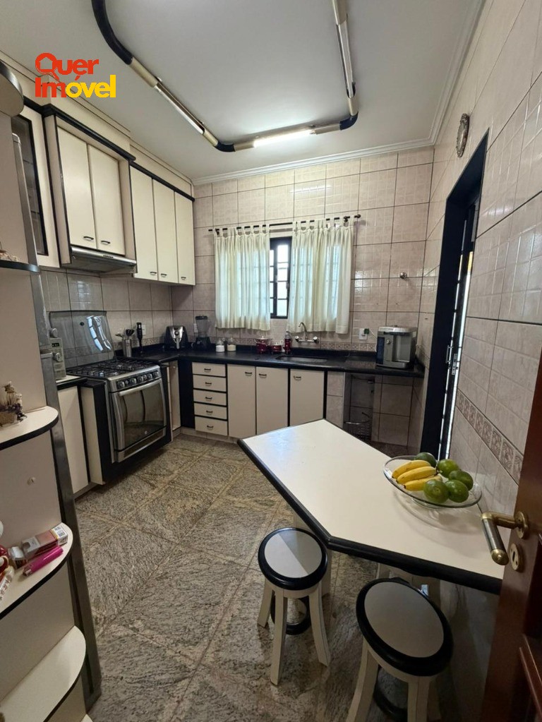 Casa, 3 quartos, 260 m² - Foto 9