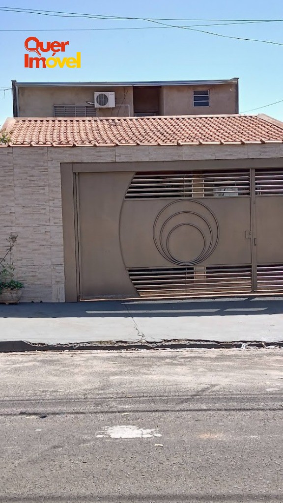 Casa, 5 quartos, 130 m² - Foto 1