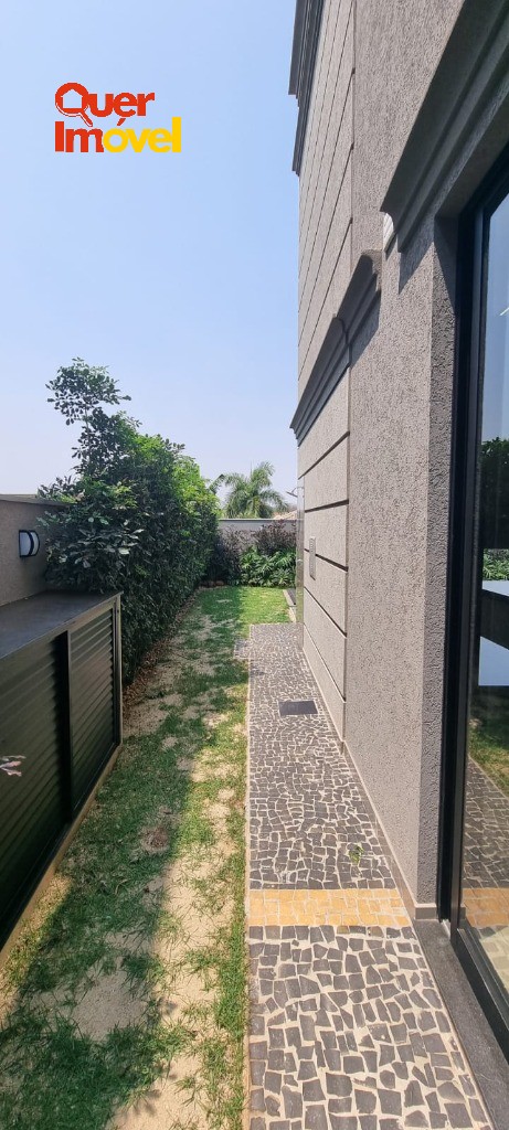 Oportunidade única: Casa de alto padrão em condomínio à venda em Ribeirão Preto-SP no Residencial E Empresarial Alphaville! 4 quartos, 4 suítes, 2 salas, 7 banheiros, 6 vagas de garagem, 421m². Quer…