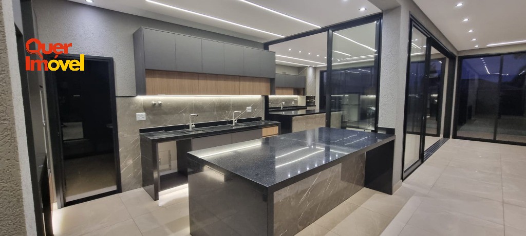 Oportunidade única: Casa de alto padrão em condomínio à venda em Ribeirão Preto-SP no Residencial E Empresarial Alphaville! 4 quartos, 4 suítes, 2 salas, 7 banheiros, 6 vagas de garagem, 421m². Quer…