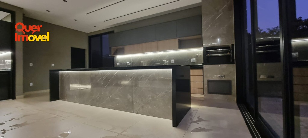 Oportunidade única: Casa de alto padrão em condomínio à venda em Ribeirão Preto-SP no Residencial E Empresarial Alphaville! 4 quartos, 4 suítes, 2 salas, 7 banheiros, 6 vagas de garagem, 421m². Quer…