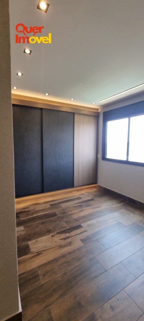 Oportunidade única: Casa de alto padrão em condomínio à venda em Ribeirão Preto-SP no Residencial E Empresarial Alphaville! 4 quartos, 4 suítes, 2 salas, 7 banheiros, 6 vagas de garagem, 421m². Quer…