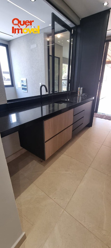 Oportunidade única: Casa de alto padrão em condomínio à venda em Ribeirão Preto-SP no Residencial E Empresarial Alphaville! 4 quartos, 4 suítes, 2 salas, 7 banheiros, 6 vagas de garagem, 421m². Quer…