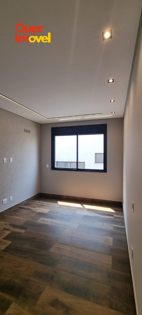 Oportunidade única: Casa de alto padrão em condomínio à venda em Ribeirão Preto-SP no Residencial E Empresarial Alphaville! 4 quartos, 4 suítes, 2 salas, 7 banheiros, 6 vagas de garagem, 421m². Quer…