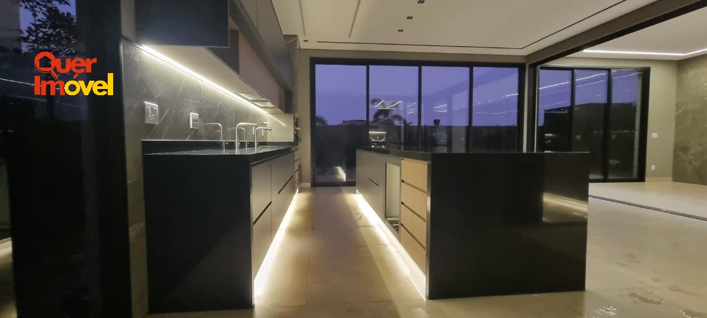 Oportunidade única: Casa de alto padrão em condomínio à venda em Ribeirão Preto-SP no Residencial E Empresarial Alphaville! 4 quartos, 4 suítes, 2 salas, 7 banheiros, 6 vagas de garagem, 421m². Quer…