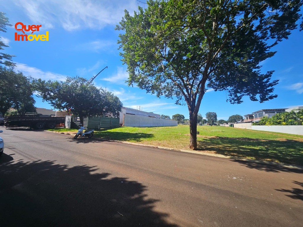 Loteamento e Condomínio, 1500 m² - Foto 1