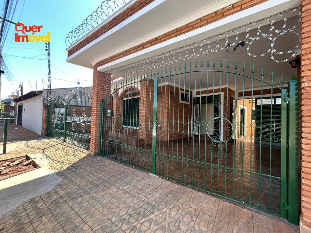 Casa, 3 quartos, 225 m² - Foto 1