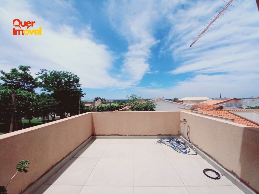 Imperdível casa à venda em Ribeirão Preto-SP, Parque dos Lagos: 3 suítes, sala, 4 banheiros, 4 vagas, 159m².