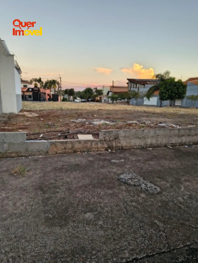 Terreno à venda na zona leste de Ribeirão Preto-SP, 250m² na Nova Ribeirânia, próximo ao Fórum e Novo Shopping! Consulte nosso corretor!