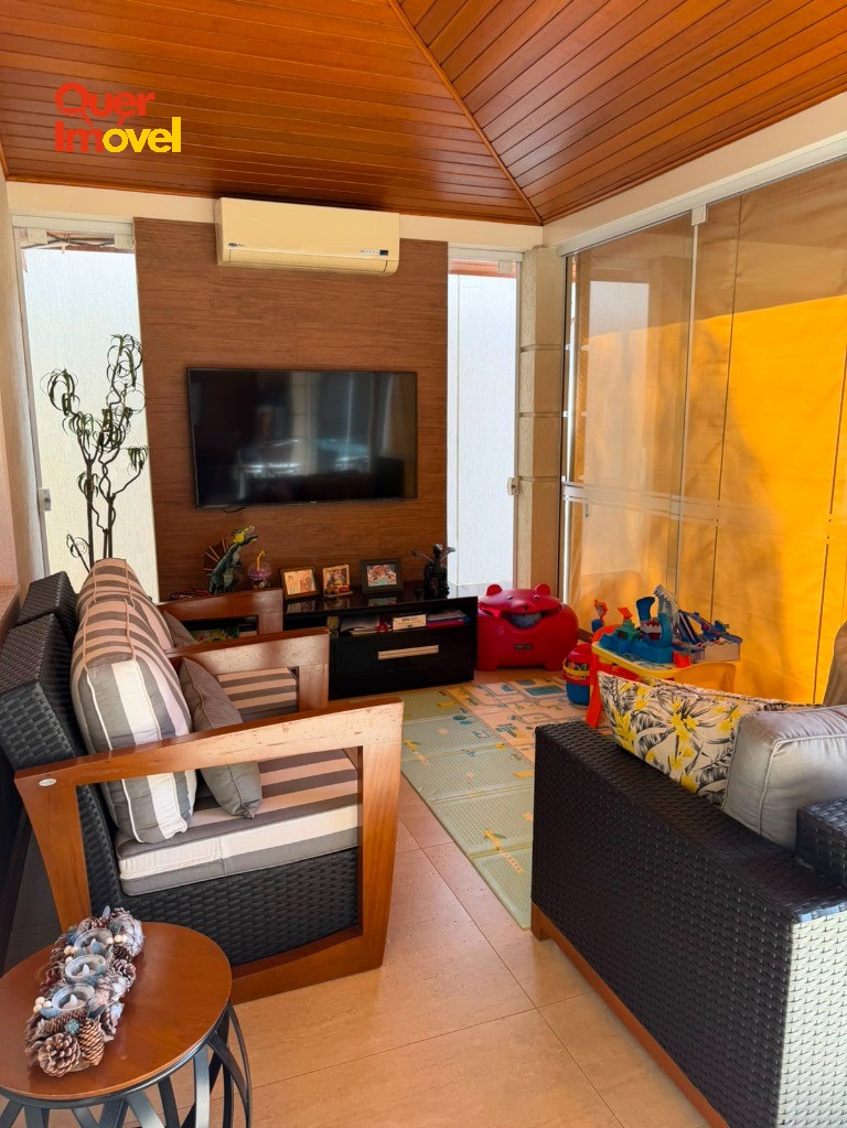 Casa alto padrão à venda no condomínio laranjeiras 3 suítes,