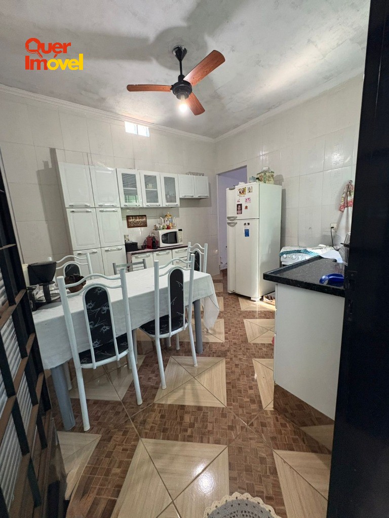 Casa à venda em Ribeirão Preto-SP, Parque Residencial Cândido Portinari: 03 casas em um terreno de 392m² -Quer Imóvel Negócios Imobiliários.