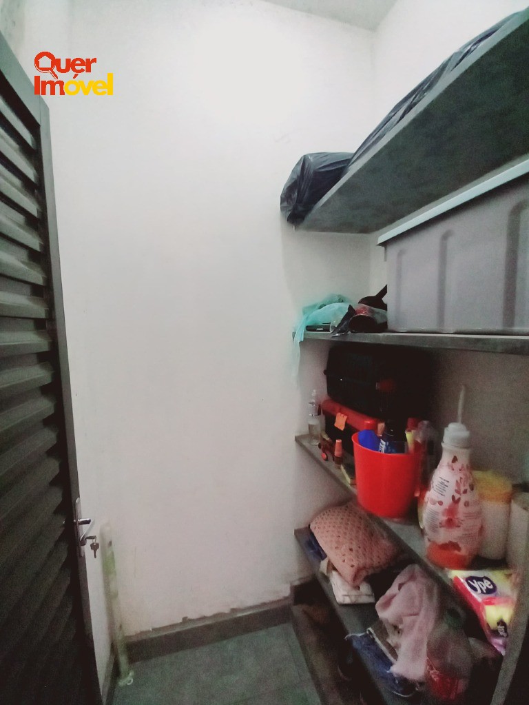 Imperdível casa à venda em Ribeirão Preto-SP, Parque dos Lagos: 3 suítes, sala, 4 banheiros, 4 vagas, 159m².