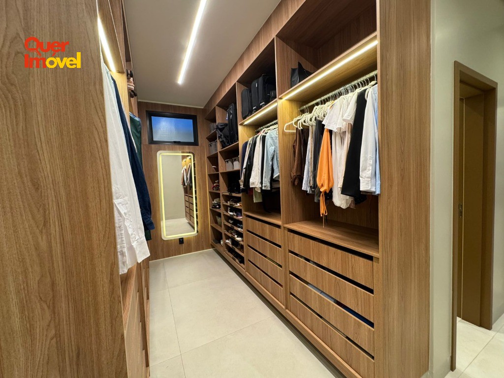 Oportunidade única: Casa de alto padrão em condomínio no Residencial Alto do Castelo, Ribeirão Preto-SP! 3 quartos, 3 suítes, 2 salas, 4 banheiros, 4 vagas de garagem, 220m². Quer Imóvel Negócios…